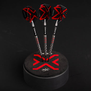 winmau-blade-x-prism-delta-metallic-black-red-ailettes-standard image 5